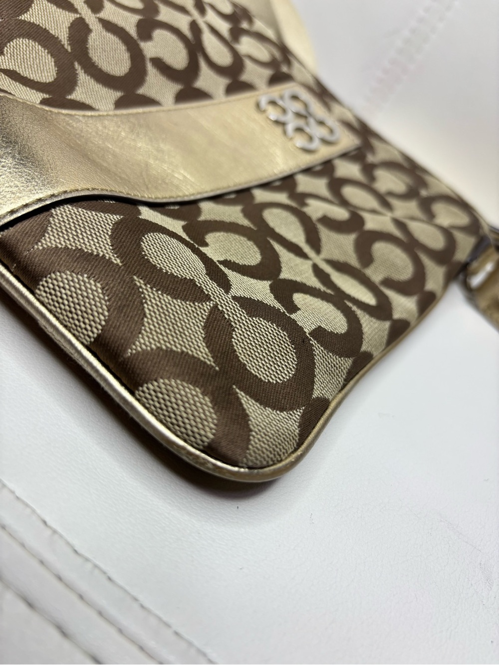 Coach Signature Stripe File Bag / Crossbody Pouch in Brown & Gold - Picture 5 of 16
